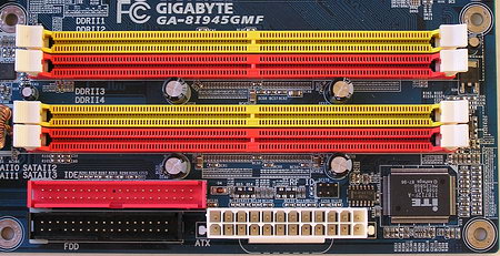 GA-8I945GMF-DIMMs